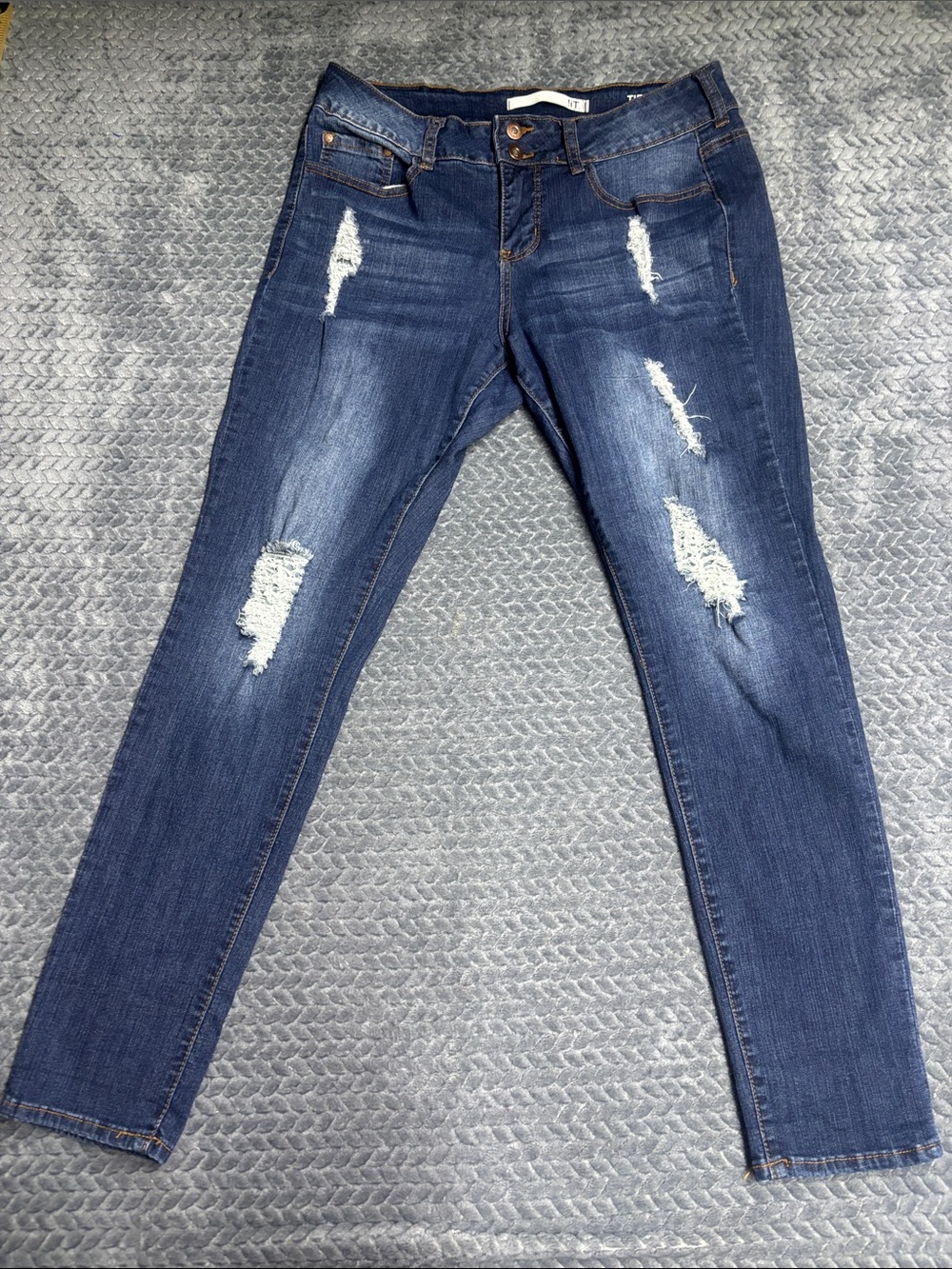 !it jeans Women's Distressed Dark Blue Tiffany Skinny Ankle Jeans
